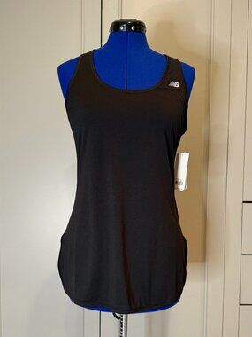 New Balance Black Accelerate Tunic Lightweight workout tank, Size M, NWT